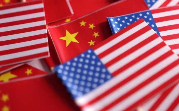China diz que negociações comerciais com os EUA são importantes, mas que o multilateralismo é fundamental