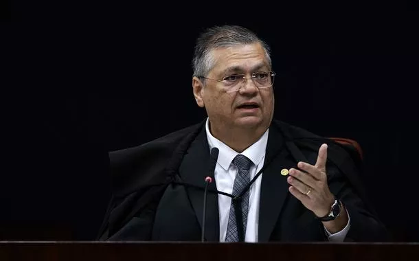 Defesas do "núcleo 2" da trama golpista citam a Bíblia, e Dino rebate com analogia religiosa